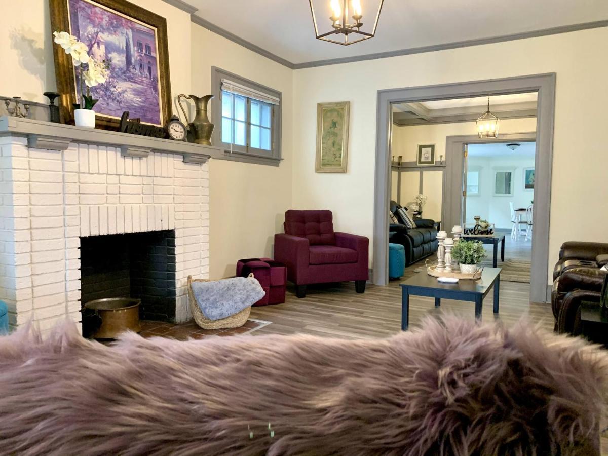 Group Hq, 9br Near Falls, Casino & Attractions Holiday home *