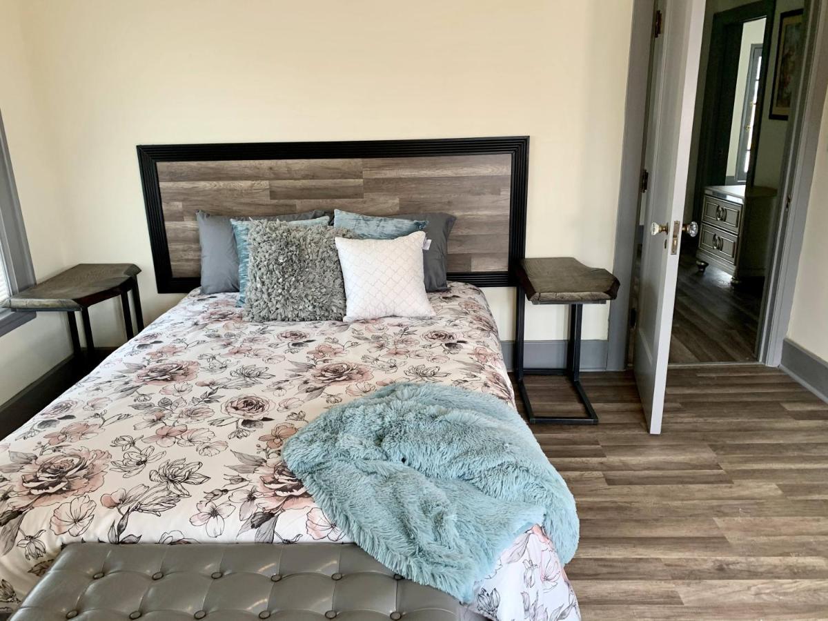 Group Hq, 9br Near Falls, Casino & Attractions Holiday home *